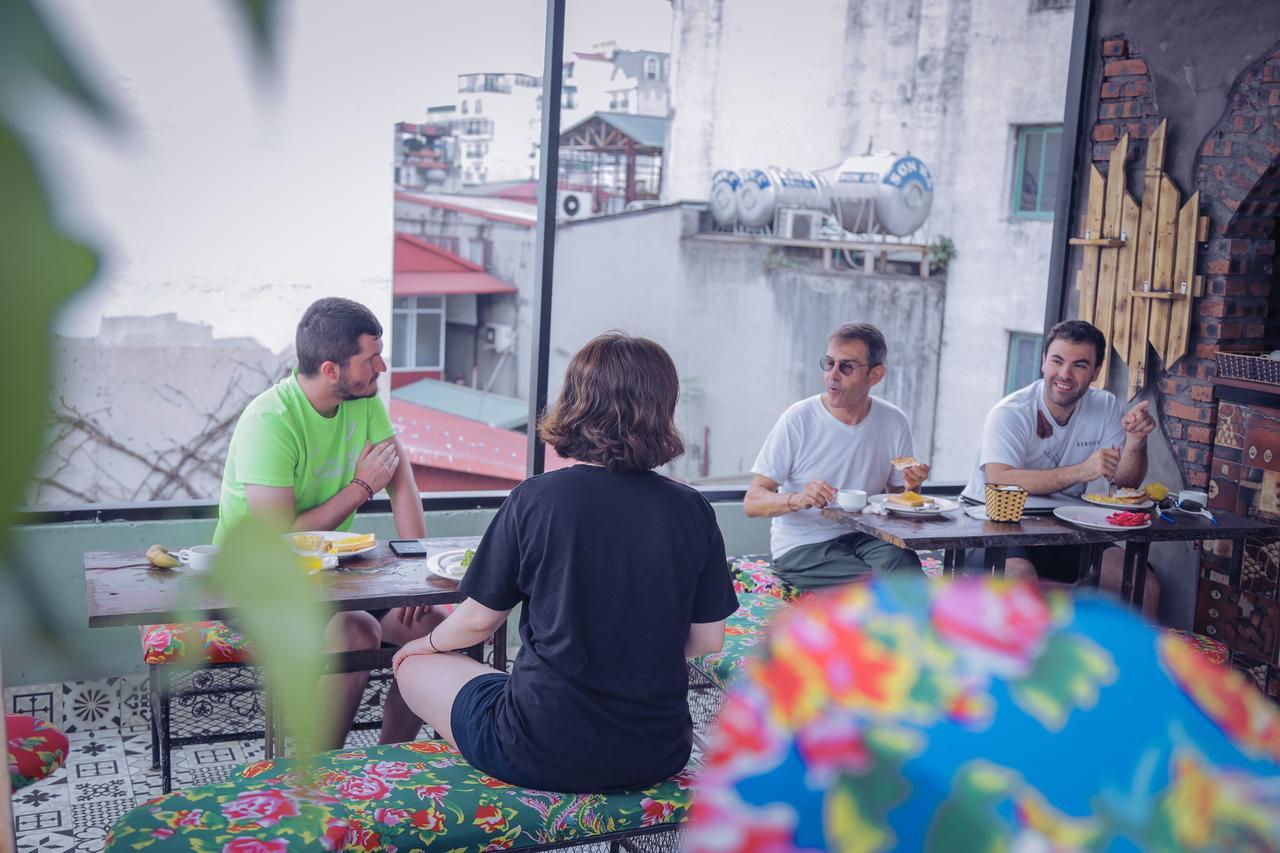 Halley Hostel Hanoi Zewnętrze zdjęcie